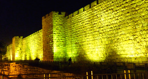 Jerusalen by Night